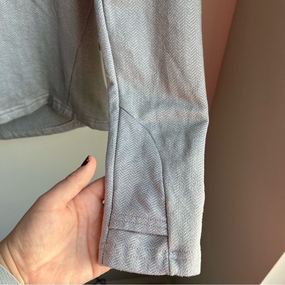 Mondetta Women’s Gray Performance Hoodie - Medium - Picture 6 of 15